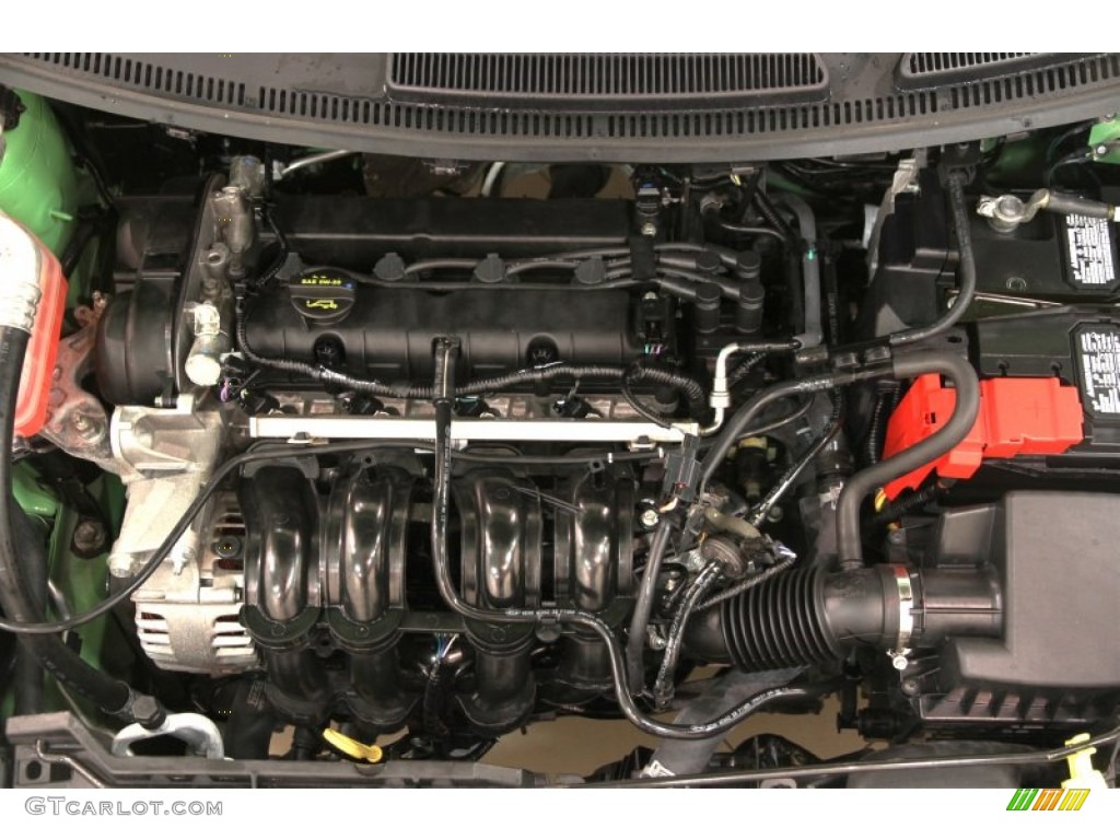 2014 Ford Fiesta SE Sedan Engine Photos