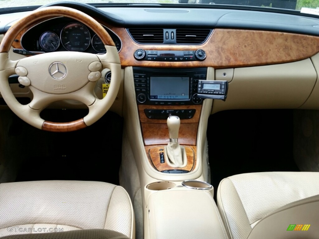 2006 Mercedes-Benz CLS 500 Dashboard Photos