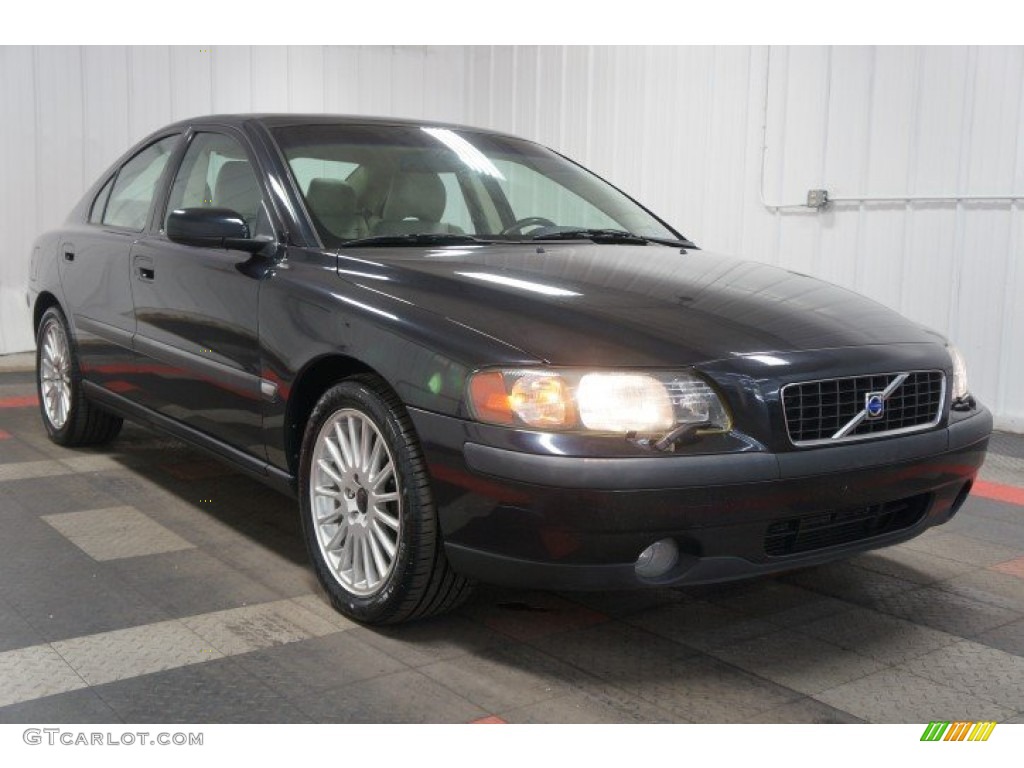 2004 S60 2.5T - Black / Graphite photo #5