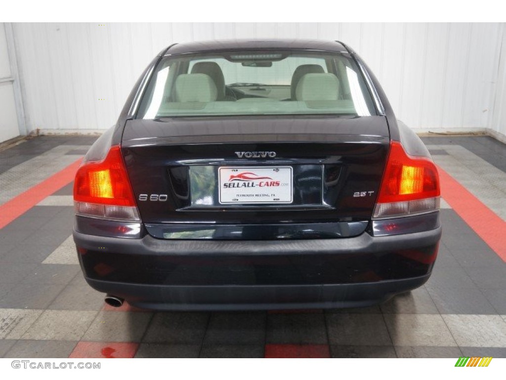 2004 S60 2.5T - Black / Graphite photo #9