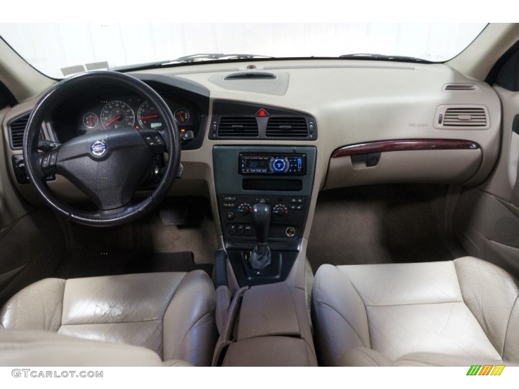 2004 S60 2.5T - Black / Graphite photo #21