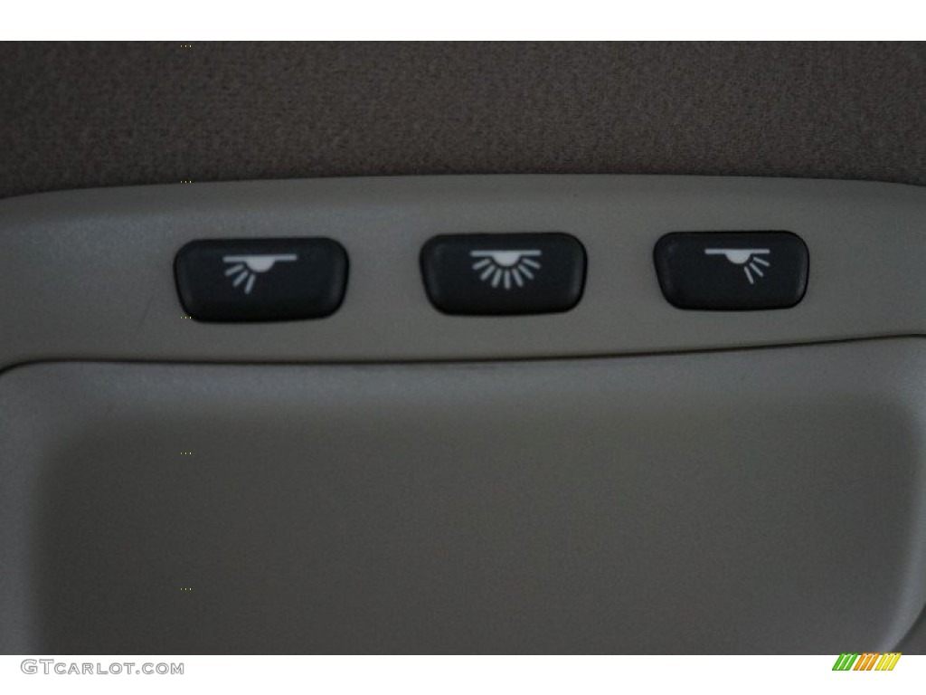 2004 S60 2.5T - Black / Graphite photo #31