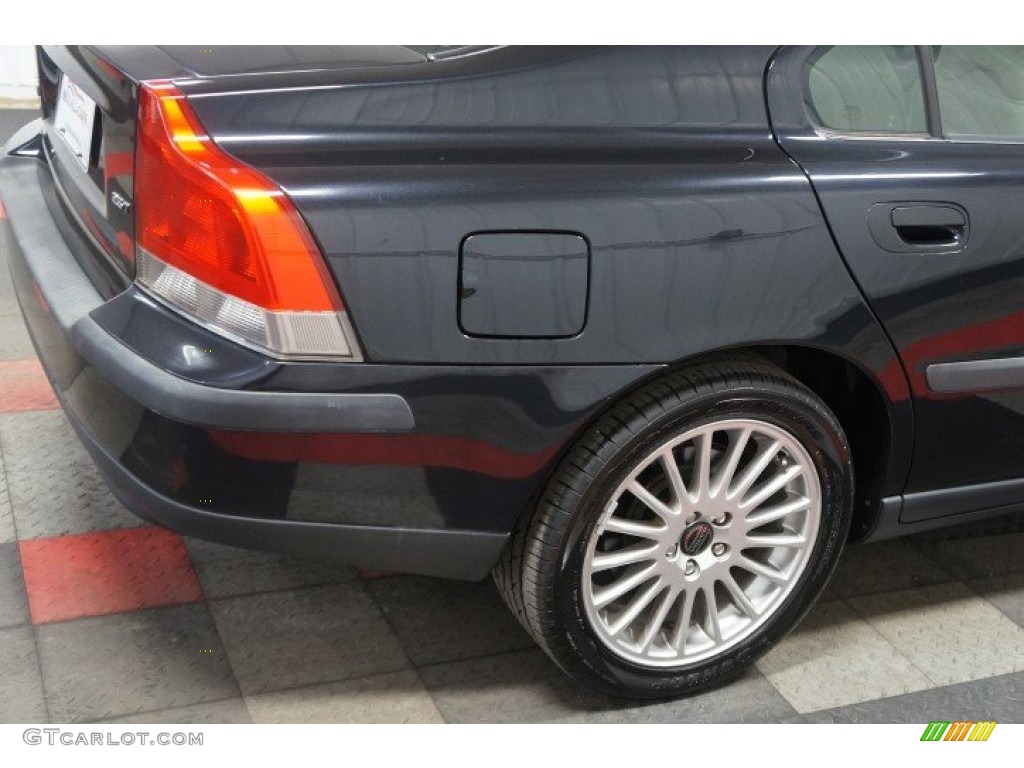 2004 S60 2.5T - Black / Graphite photo #47