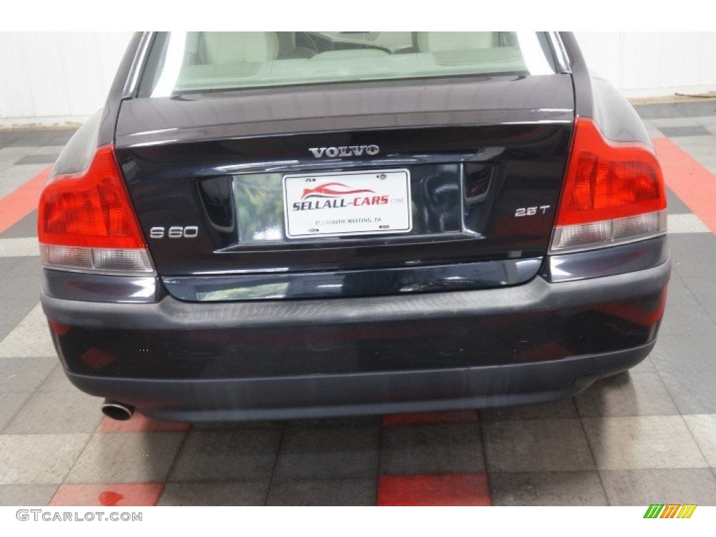 2004 S60 2.5T - Black / Graphite photo #54