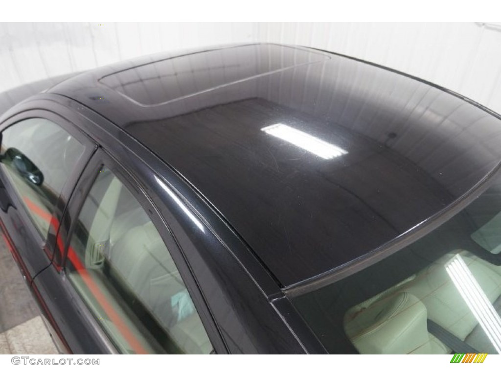 2004 S60 2.5T - Black / Graphite photo #69