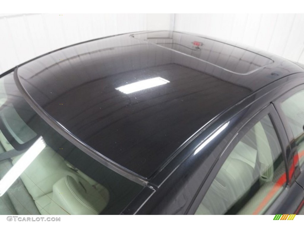 2004 S60 2.5T - Black / Graphite photo #71