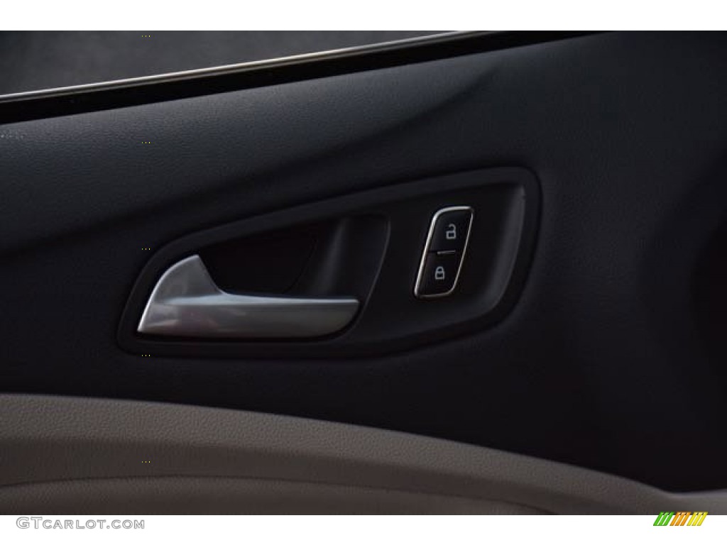 2016 Escape SE - Ruby Red Metallic / Medium Light Stone photo #18