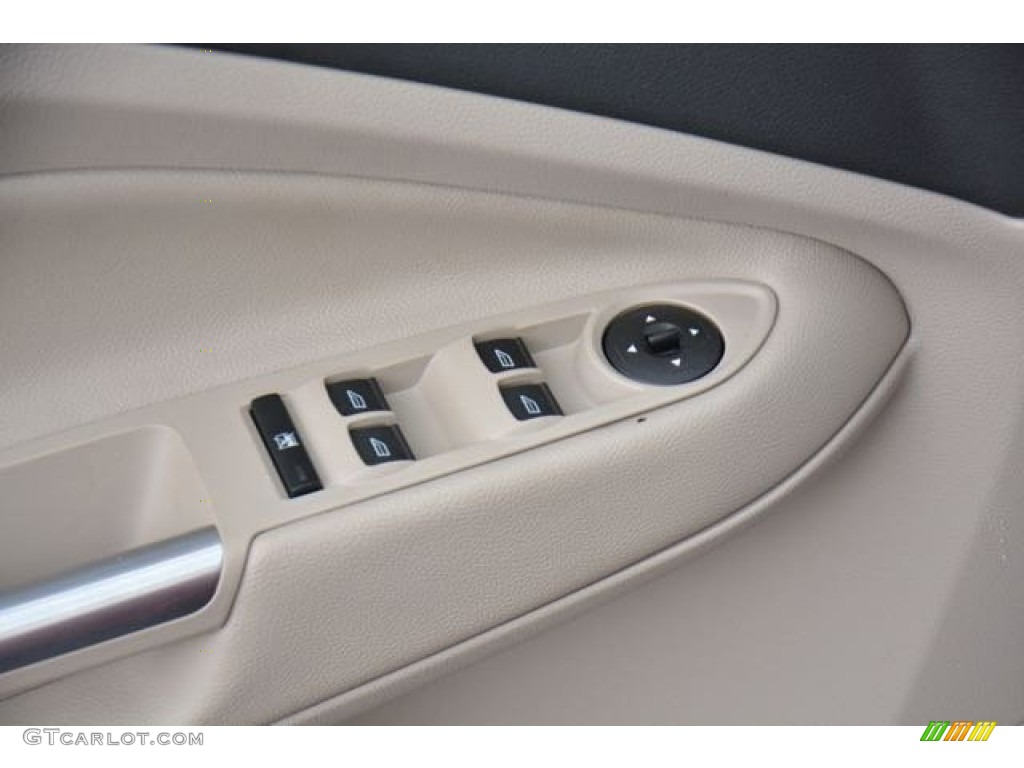 2016 Escape SE - Ruby Red Metallic / Medium Light Stone photo #19