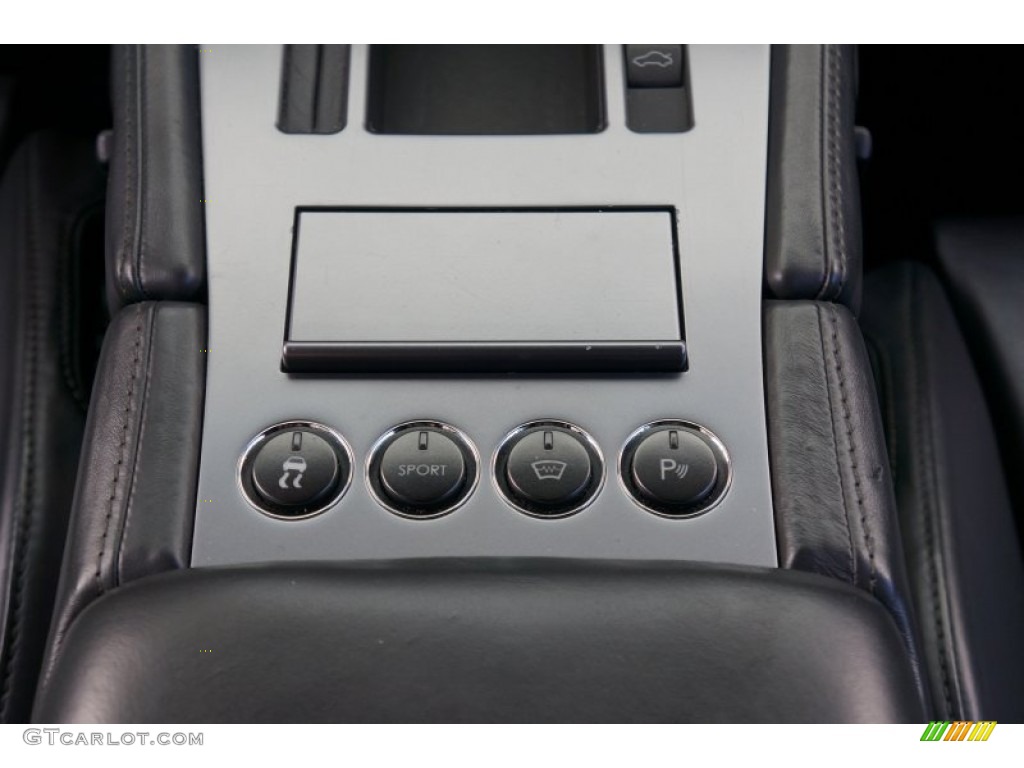 2005 Aston Martin DB9 Coupe Controls Photo #106657348