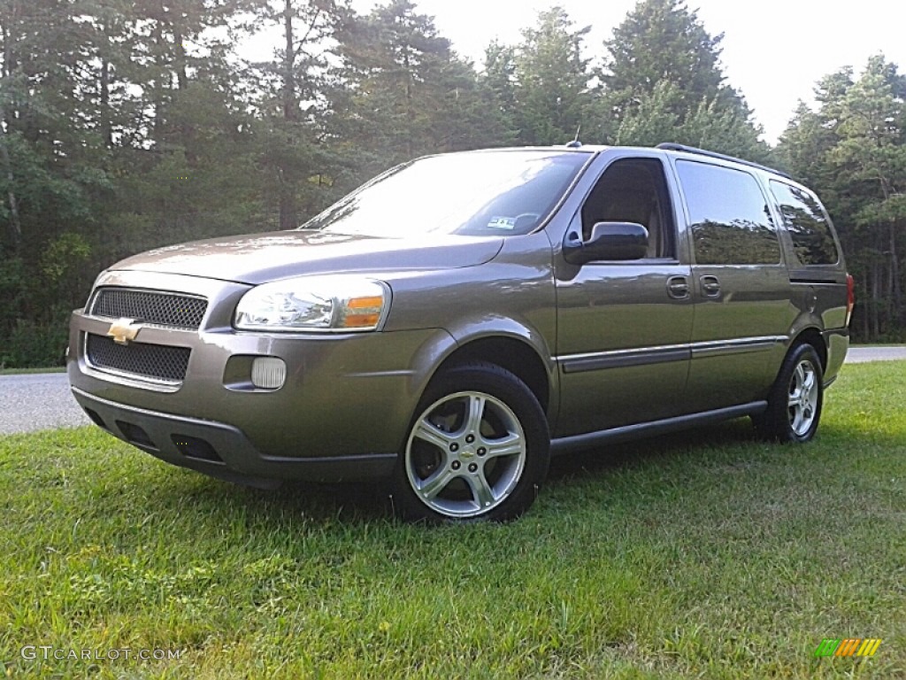 Bronzemist Metallic Chevrolet Uplander