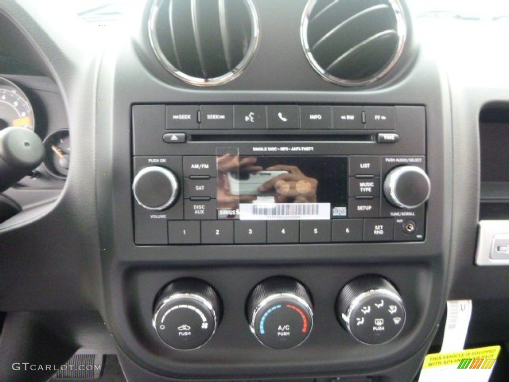 2016 Jeep Compass Sport 4x4 Controls Photo #106669193