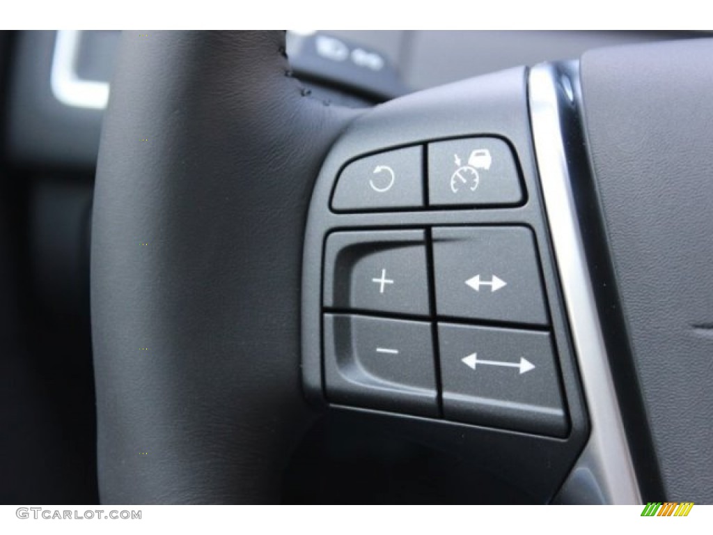 2016 Volvo XC60 T5 Drive-E Controls Photo #106670198