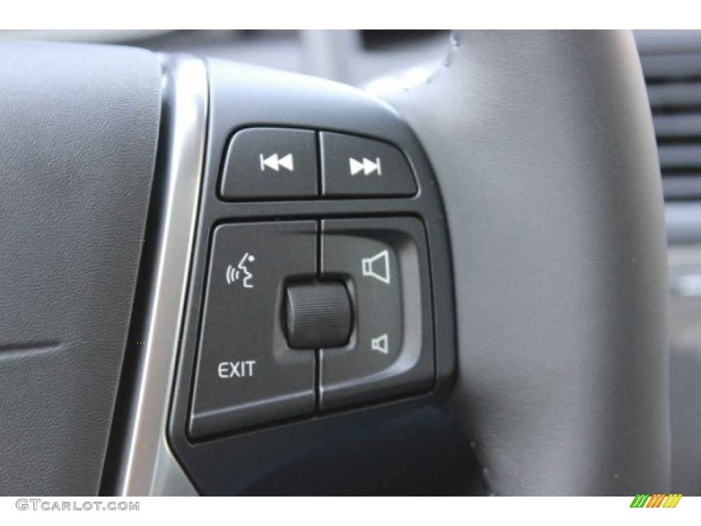 2016 Volvo XC60 T5 Drive-E Controls Photo #106670216