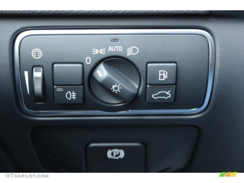 2016 Volvo S60 T6 R-Design AWD Controls Photo #106673066