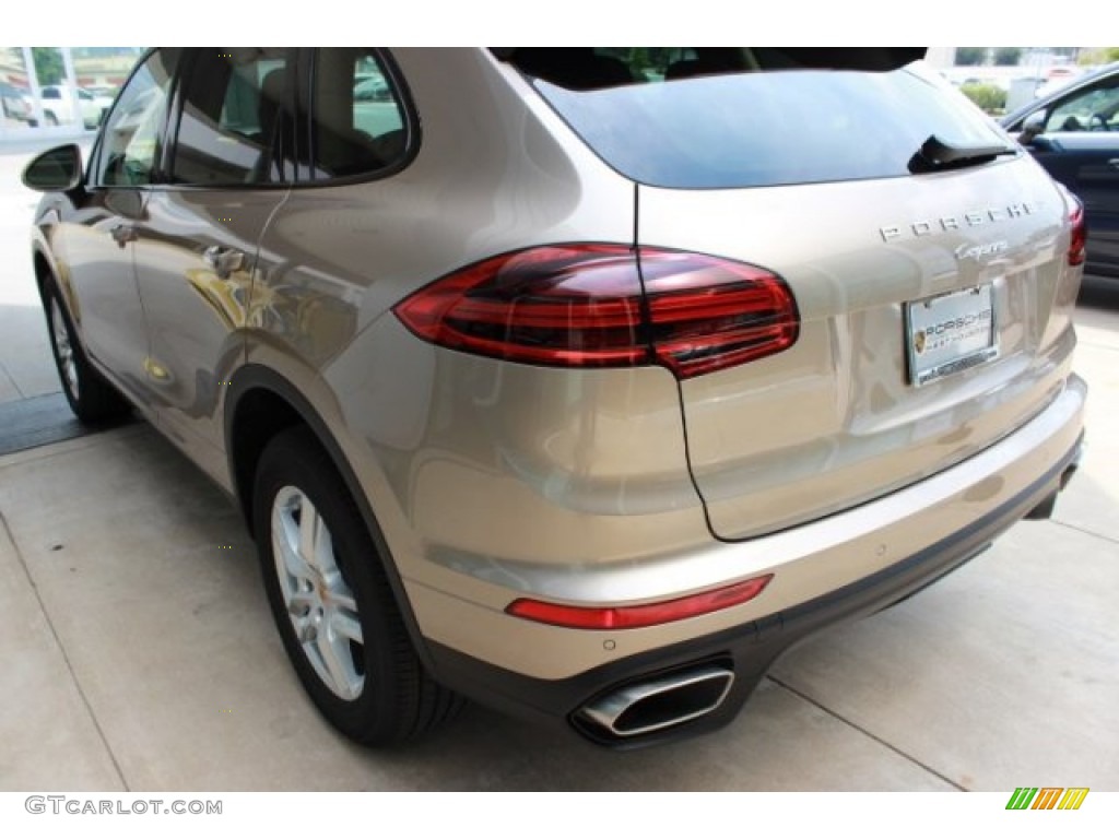 2016 Cayenne  - Palladium Metallic / Luxor Beige photo #6