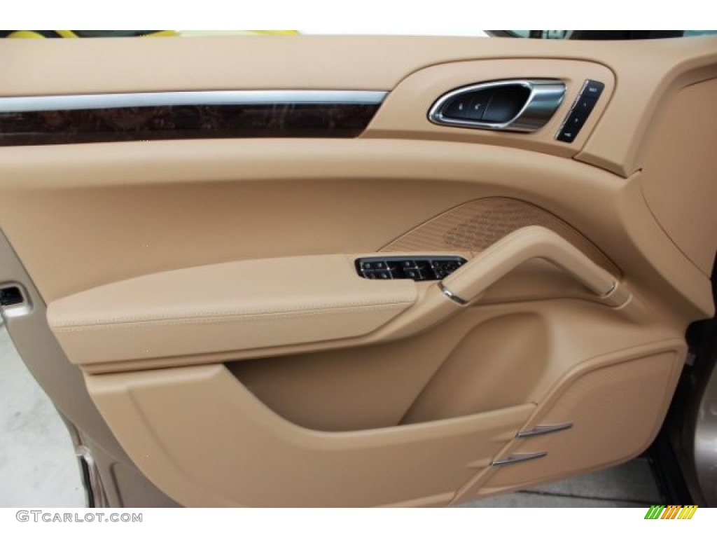 2016 Porsche Cayenne Standard Cayenne Model Luxor Beige Door Panel Photo #106673390