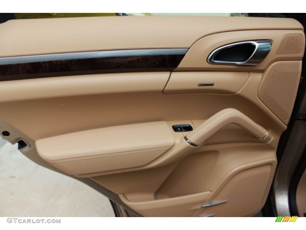 2016 Porsche Cayenne Standard Cayenne Model Luxor Beige Door Panel Photo #106673774