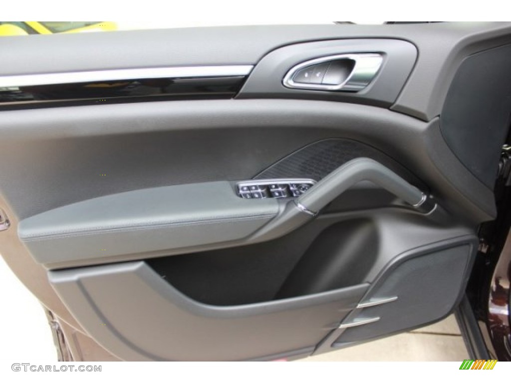 2016 Porsche Cayenne Standard Cayenne Model Black Door Panel Photo #106674425