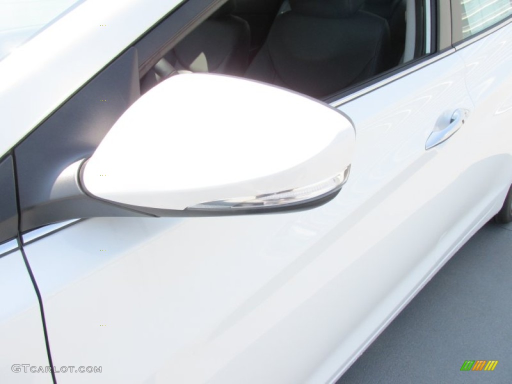 2016 Elantra Limited - White / Black photo #12