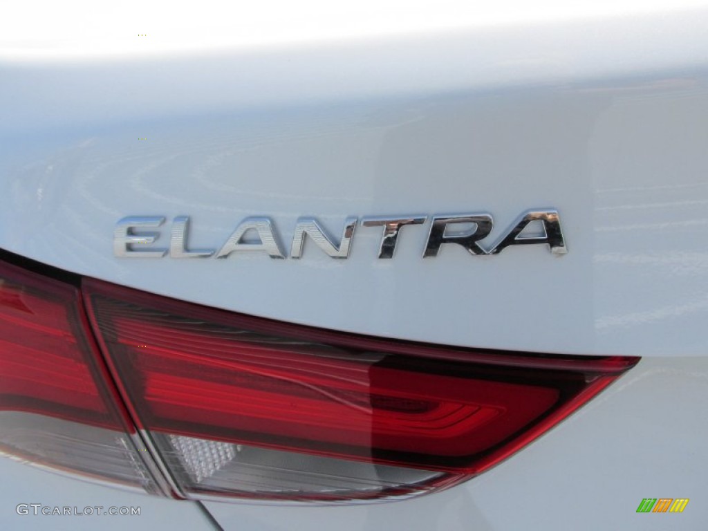 2016 Elantra Limited - White / Black photo #14