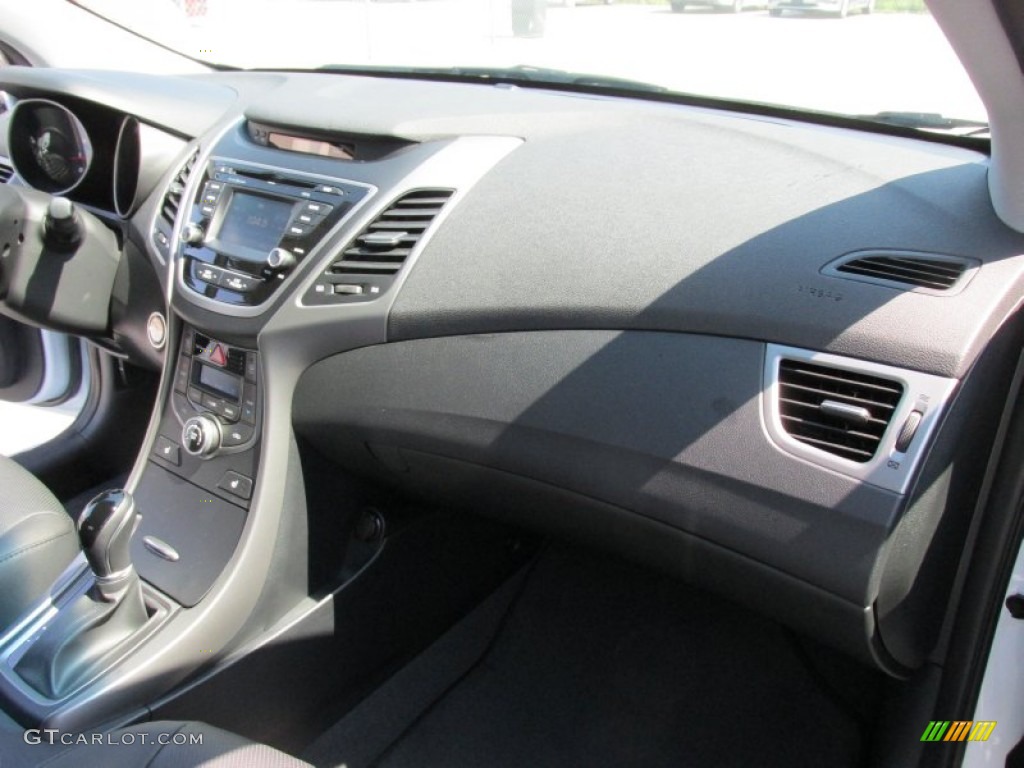 2016 Elantra Limited - White / Black photo #17