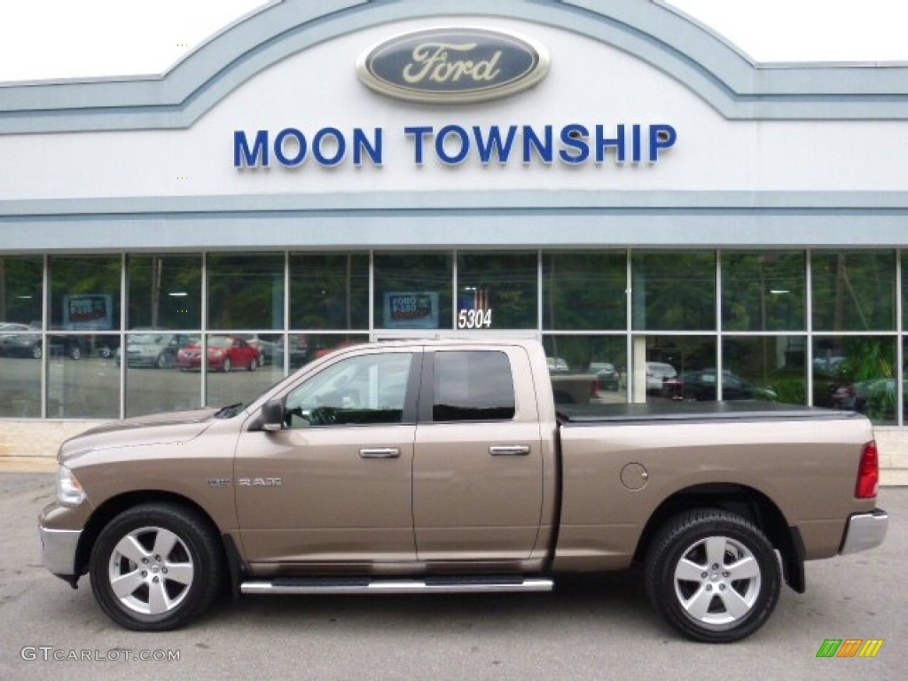 2010 Ram 1500 Big Horn Quad Cab 4x4 - Austin Tan Pearl / Light Pebble Beige/Bark Brown photo #7