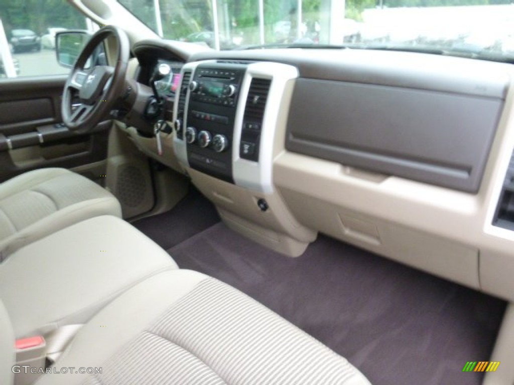 2010 Ram 1500 Big Horn Quad Cab 4x4 - Austin Tan Pearl / Light Pebble Beige/Bark Brown photo #11