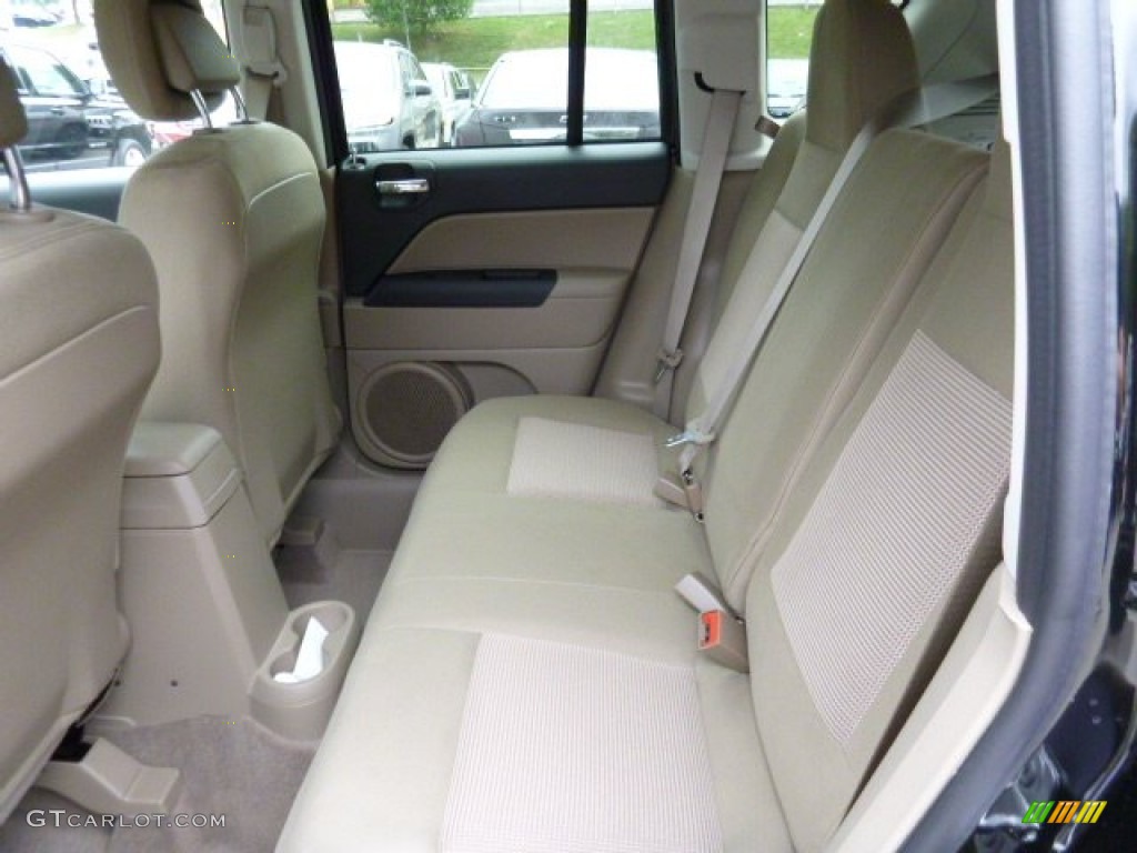 2016 Jeep Compass Sport 4x4 Rear Seat Photos