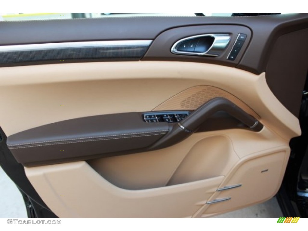 2016 Porsche Cayenne Turbo S Saddle Brown/Luxor Beige Door Panel Photo #106702585
