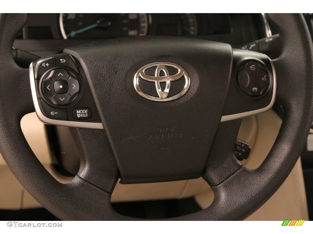 2014 Toyota Camry SE Ivory Steering Wheel Photo #106702660