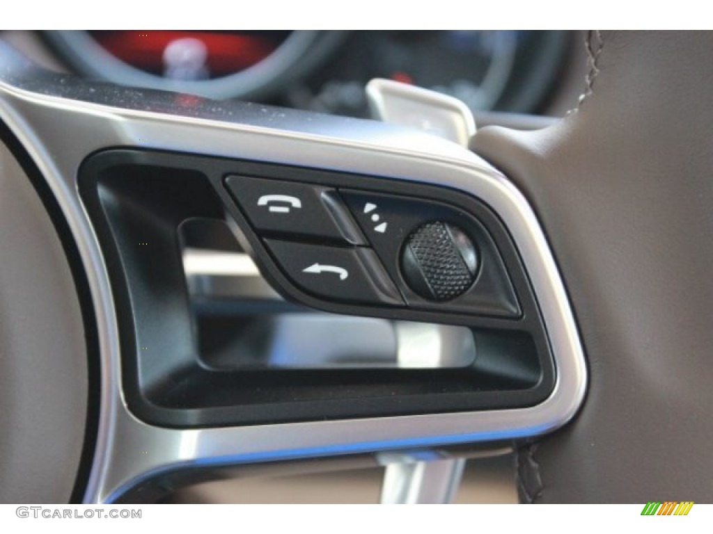 2016 Porsche Cayenne Turbo S Controls Photo #106703056