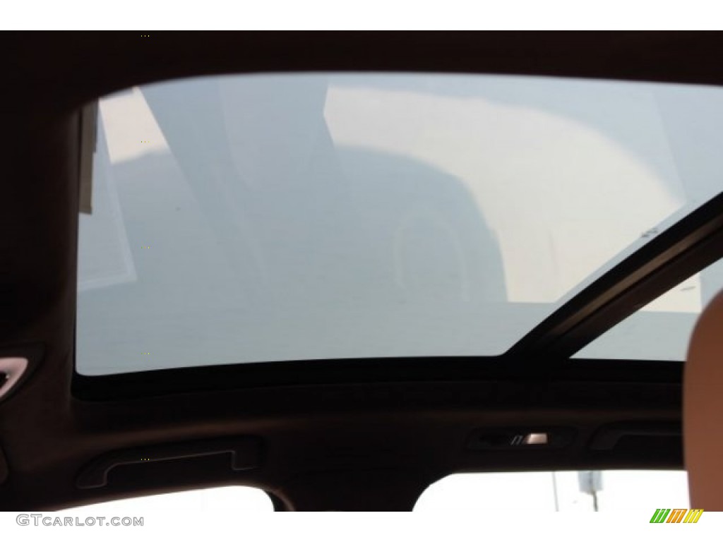 2016 Porsche Cayenne Turbo S Sunroof Photo #106703170
