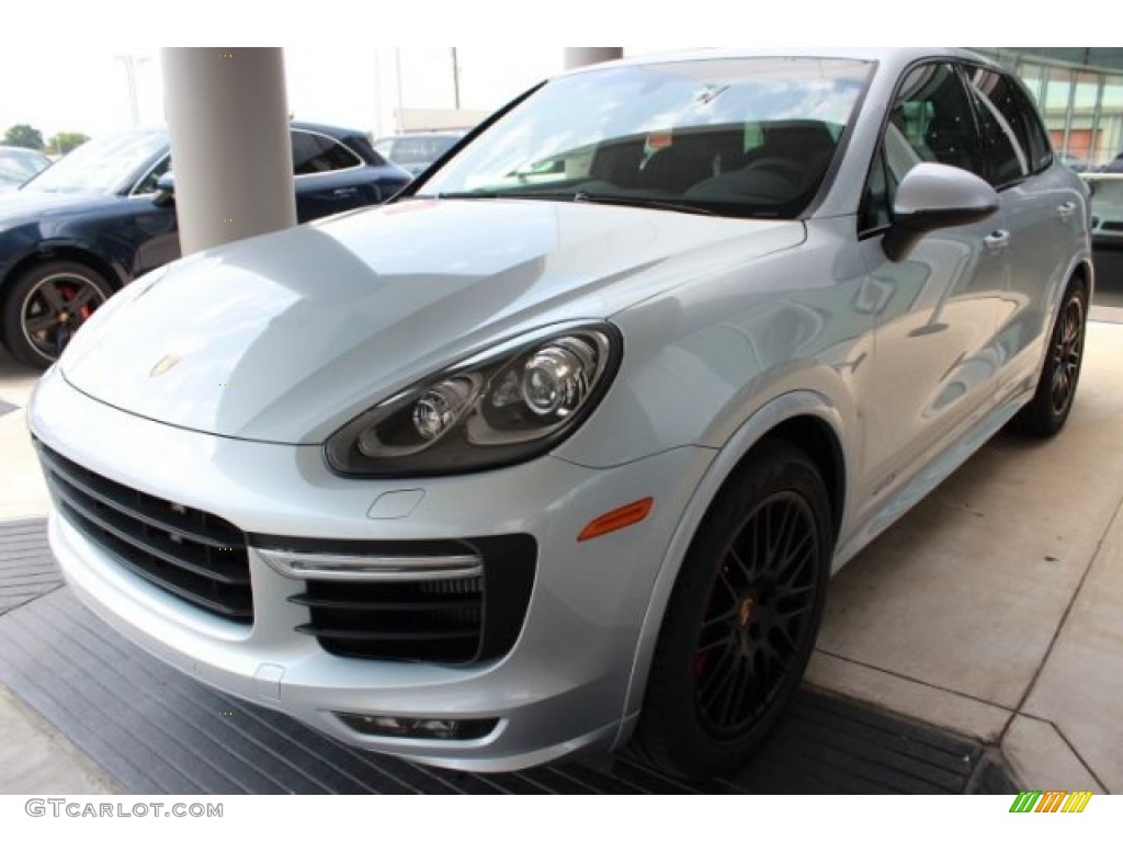Rhodium Silver Metallic 2016 Porsche Cayenne GTS Exterior Photo #106703536