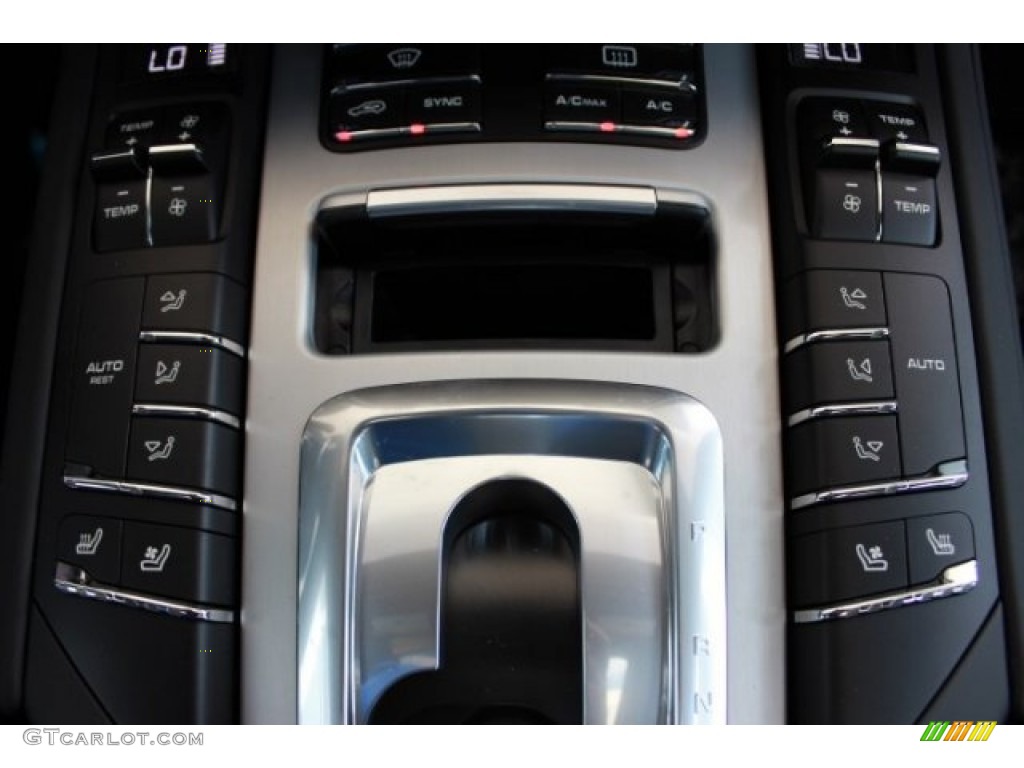 2016 Porsche Cayenne GTS Controls Photo #106703905