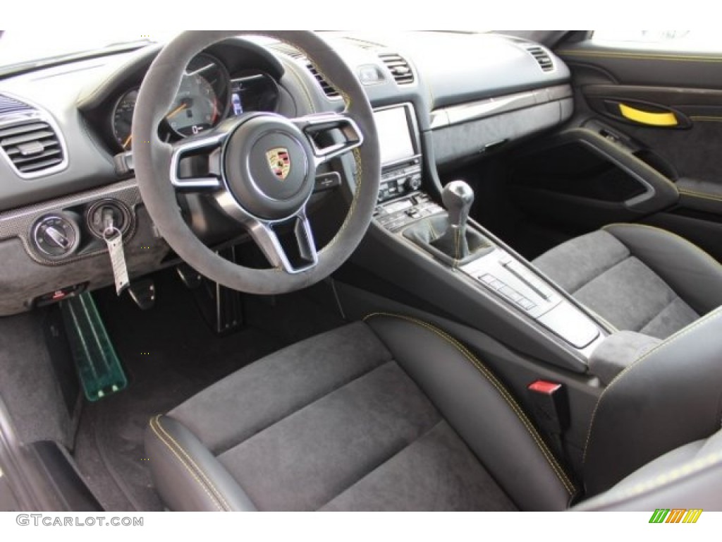 Black Interior 2016 Porsche Cayman GT4 Photo #106706629