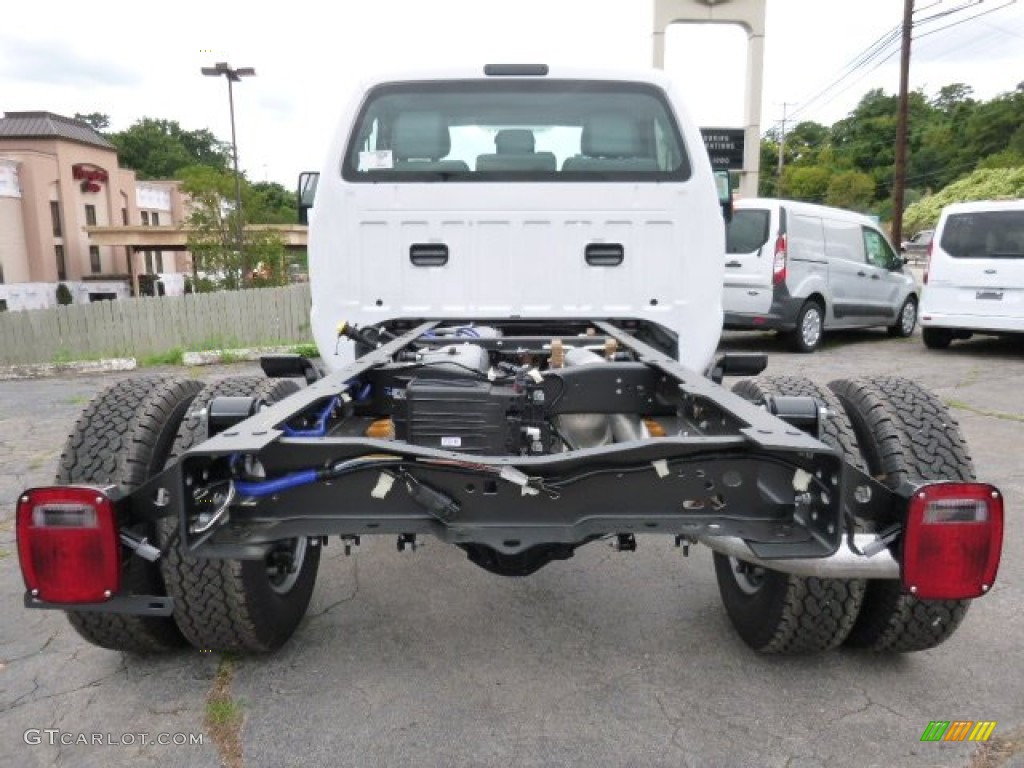 2016 Ford F350 Super Duty XL Regular Cab Chassis 4x4 Undercarriage Photo #106706875