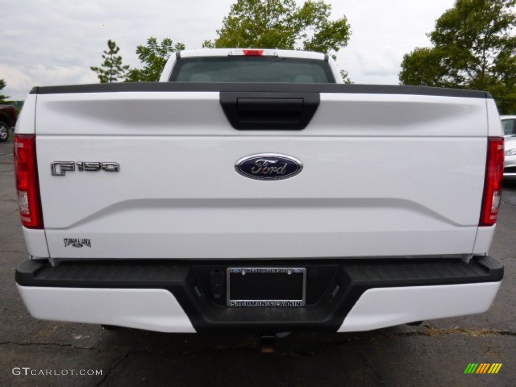 2015 F150 XL SuperCab 4x4 - Oxford White / Medium Earth Gray photo #3