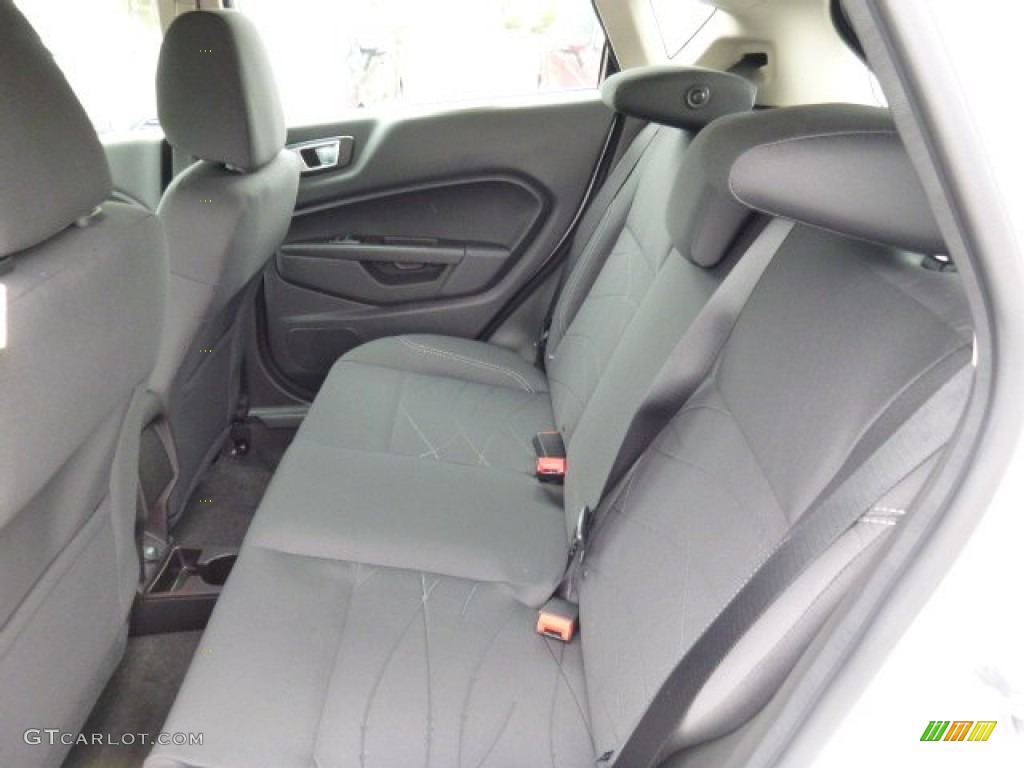 2015 Fiesta SE Hatchback - Oxford White / Charcoal Black photo #9