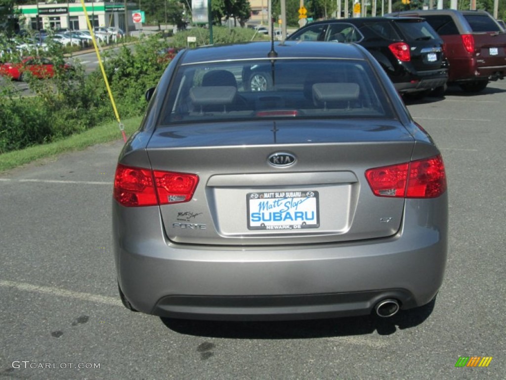 2010 Forte SX - Titanium / Black Sport photo #7