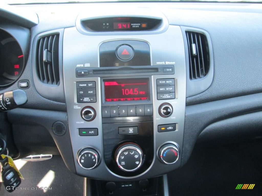 2010 Forte SX - Titanium / Black Sport photo #24