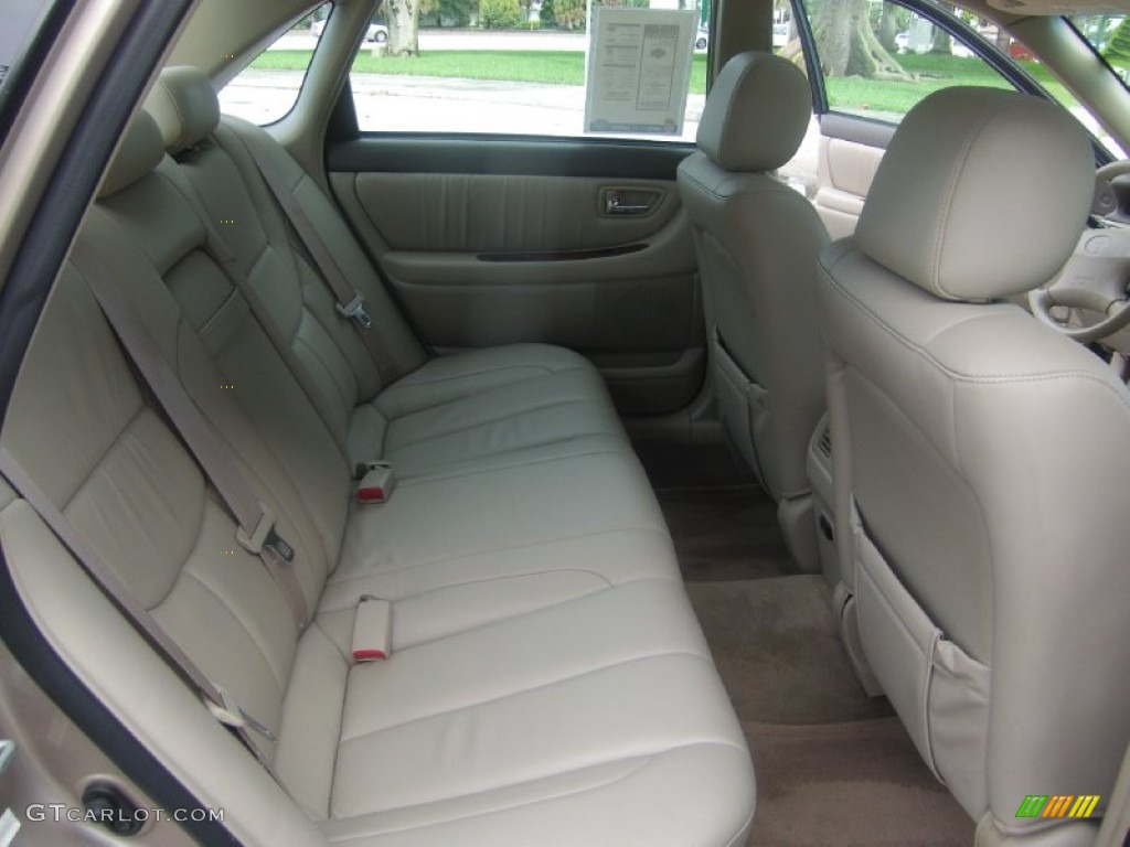 2001 Toyota Avalon XL Rear Seat Photos