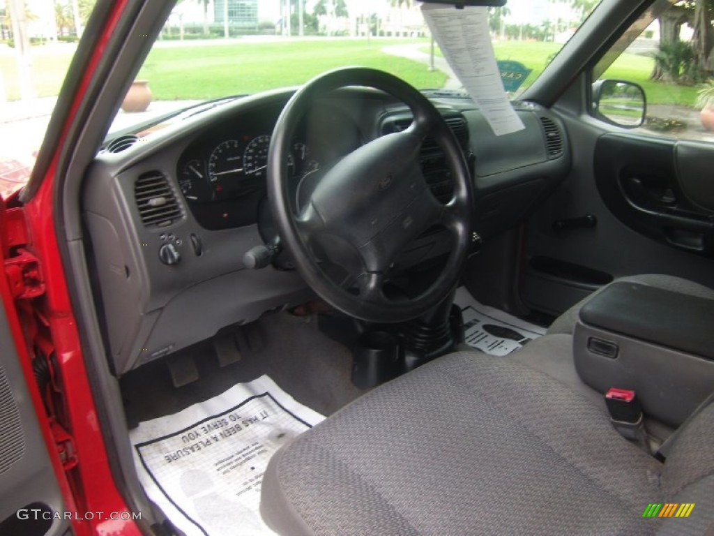 Medium Graphite Interior 1999 Ford Ranger XL Regular Cab Photo #106717021