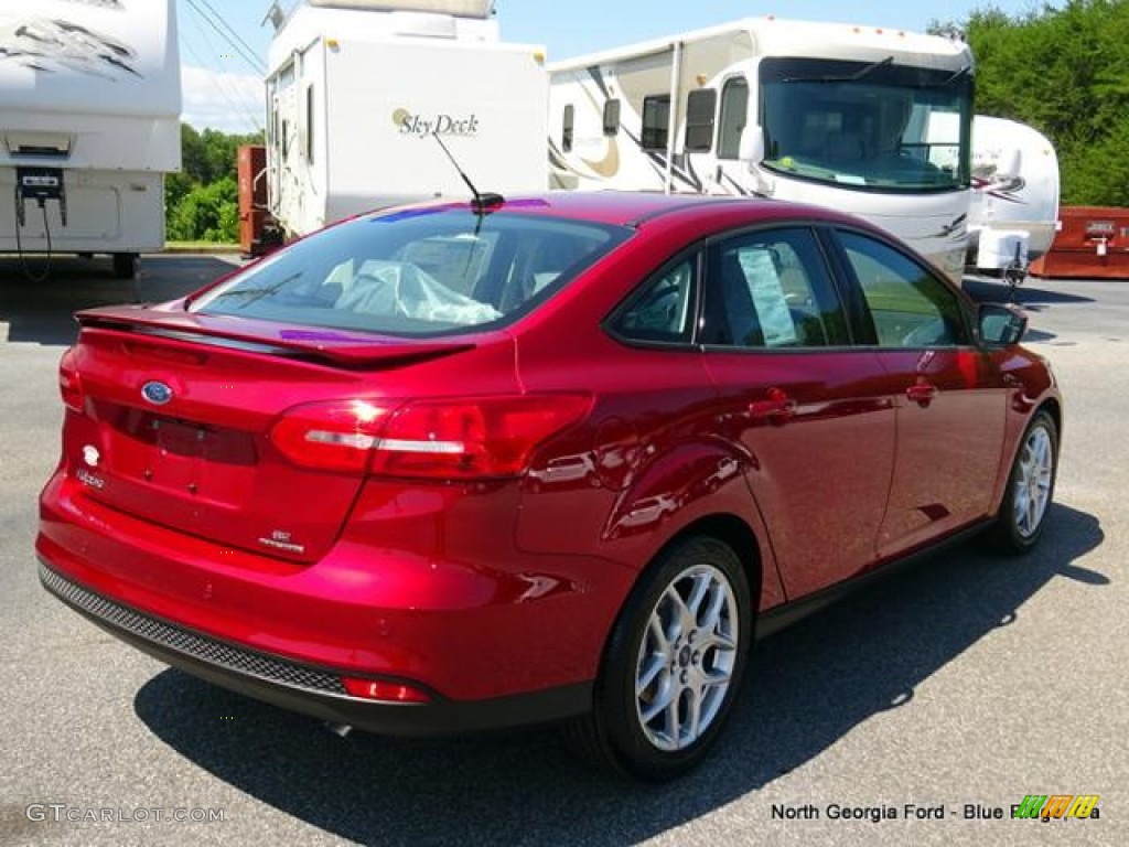 2015 Focus SE Sedan - Ruby Red Metallic / Charcoal Black photo #5