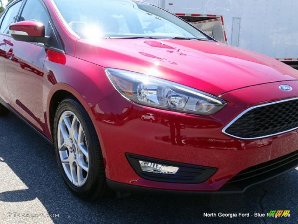 2015 Focus SE Sedan - Ruby Red Metallic / Charcoal Black photo #33