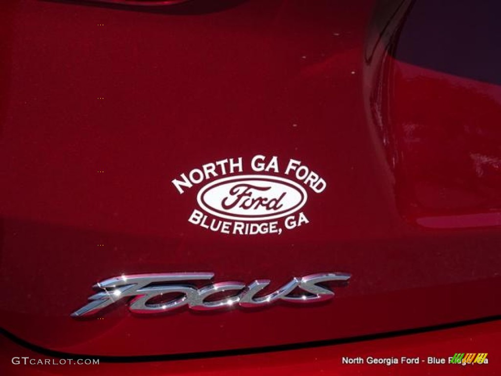 2015 Focus SE Sedan - Ruby Red Metallic / Charcoal Black photo #36