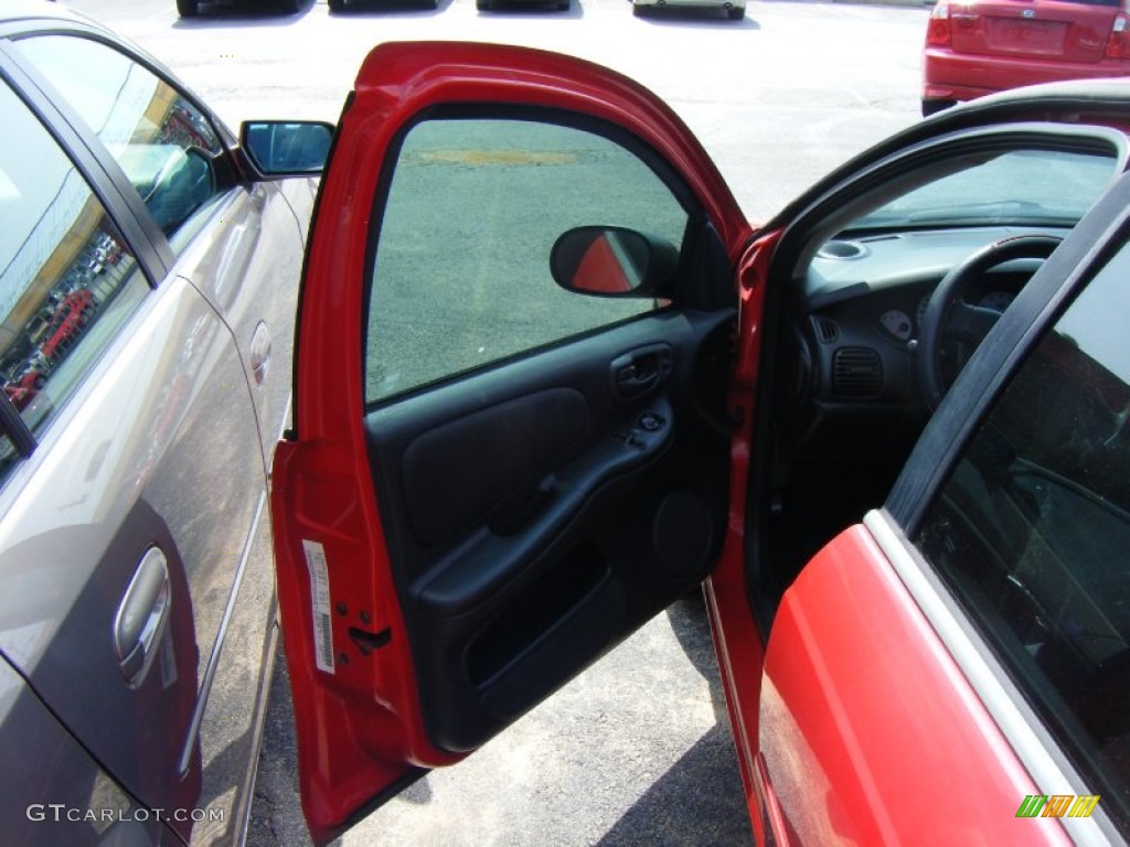 2005 Neon SXT - Flame Red / Dark Slate Gray photo #5
