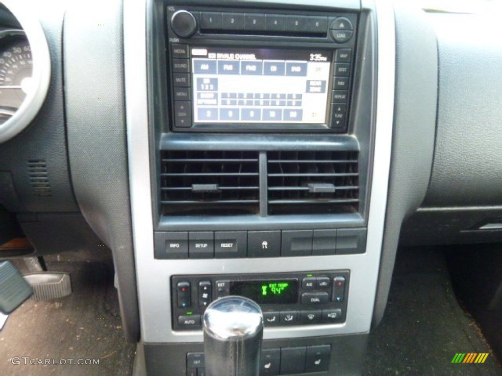 2006 Mountaineer Premier AWD - Black / Charcoal Black photo #3