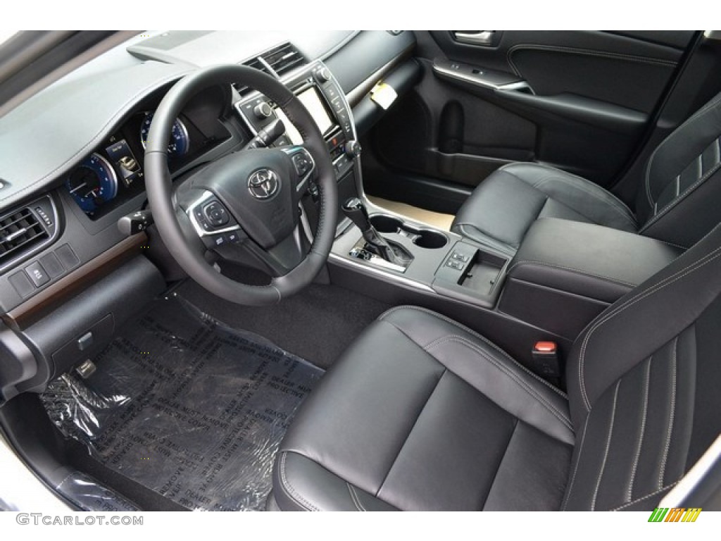Black Interior 2016 Toyota Camry XLE Photo #106738831