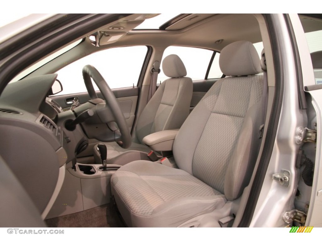 2005 Cobalt LS Sedan - Ultra Silver Metallic / Gray photo #5