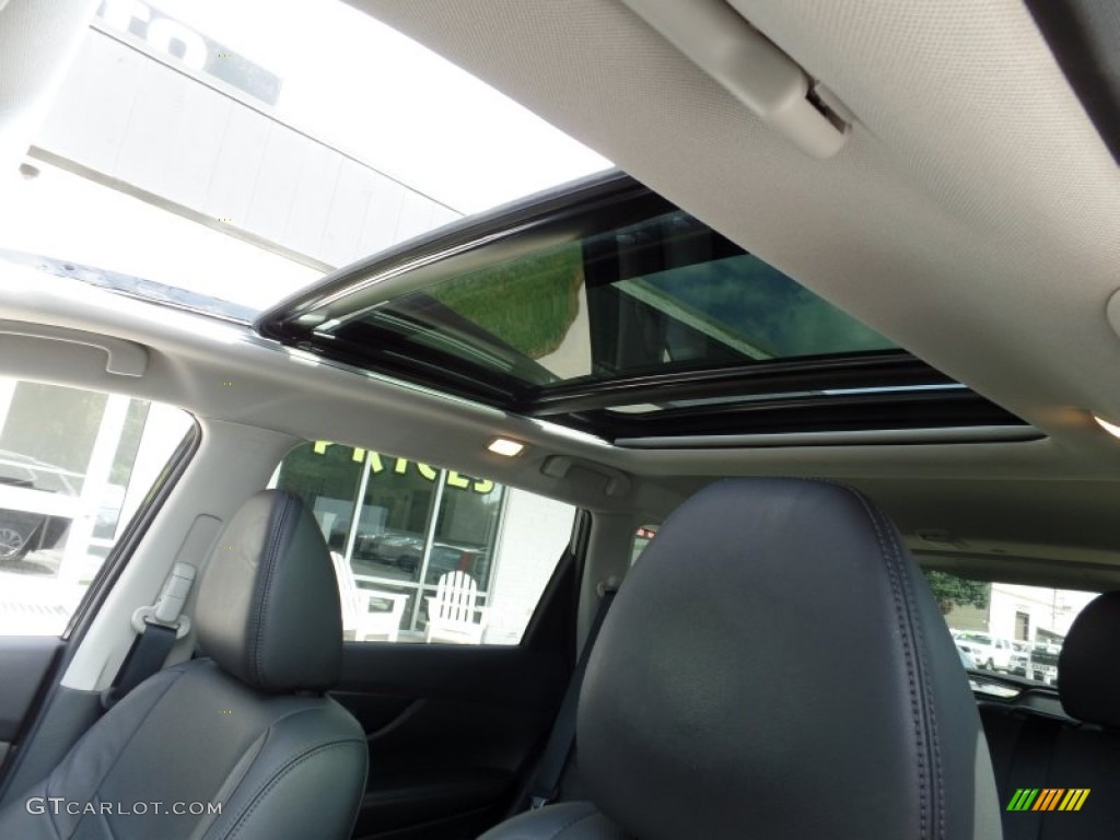 2015 Rogue SL AWD - Super Black / Charcoal photo #11